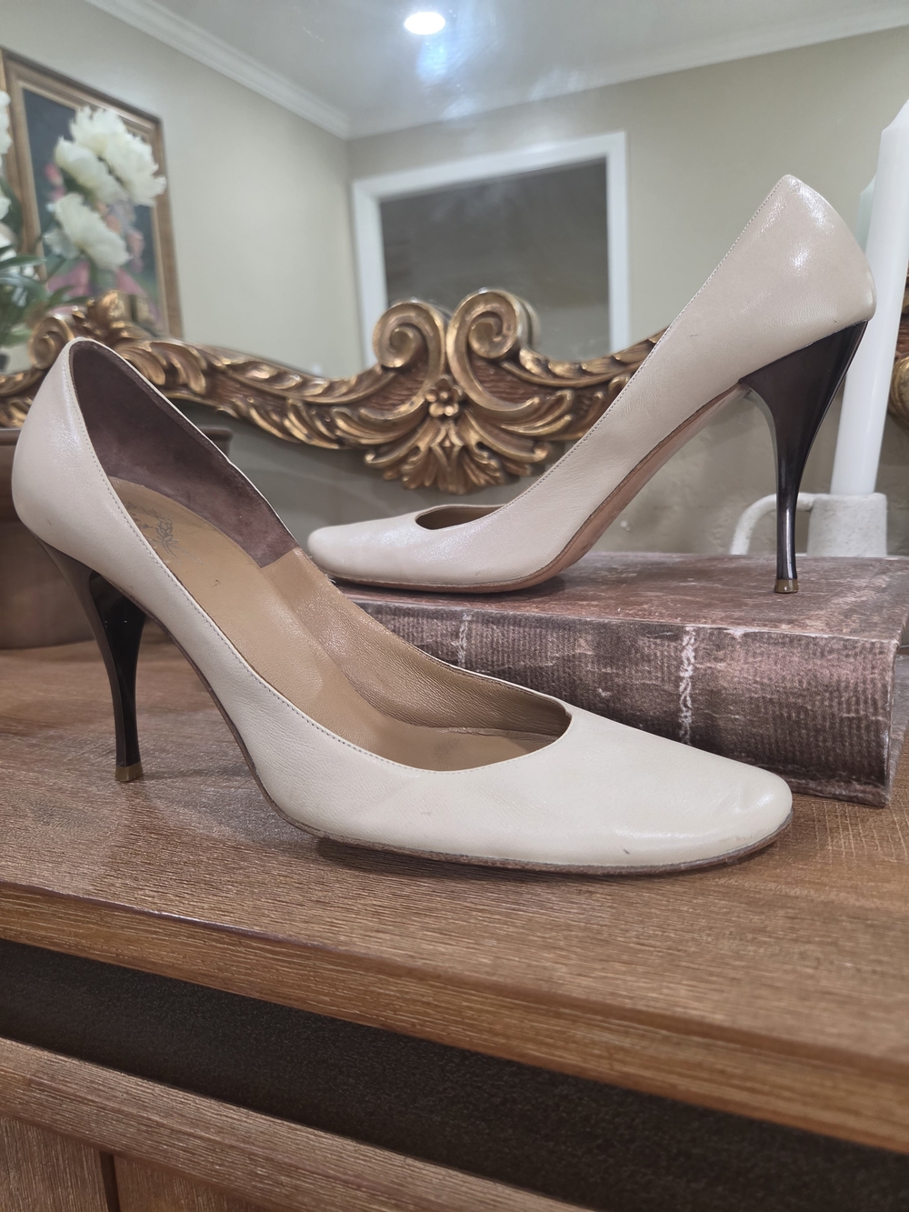 RODO Italy Rare Vintage Beige Leather Rounded Toe Pumps Heels 37 US 7